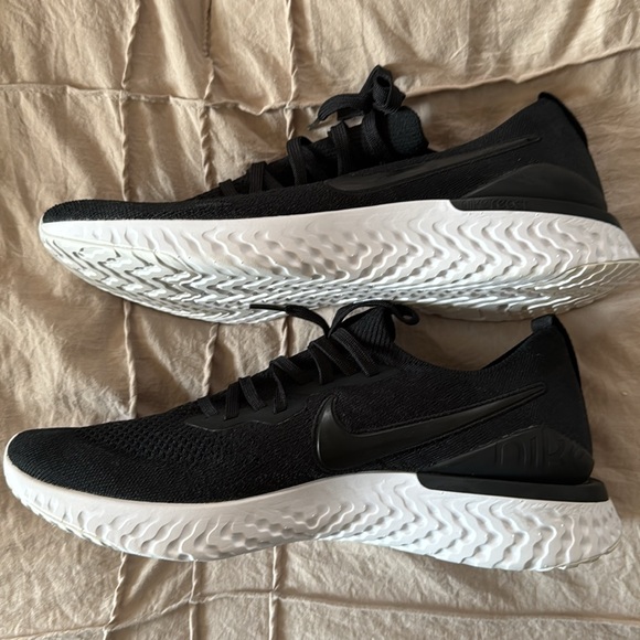 Nike Epic React Sneaker 11.5 - Picture 4 of 5